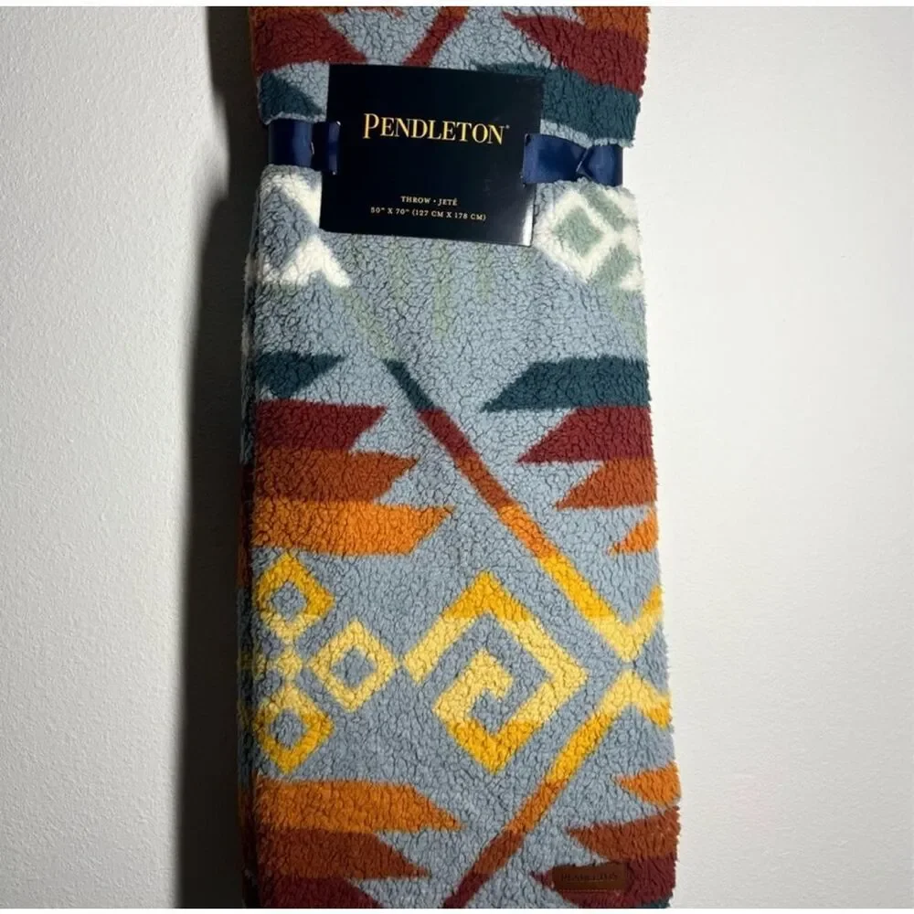 NWT Pendleton Southwestern 50